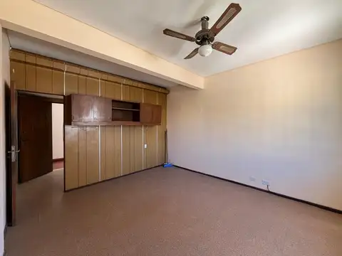 VENTA OFICINA / CONSULTORIO DIVIDIDO