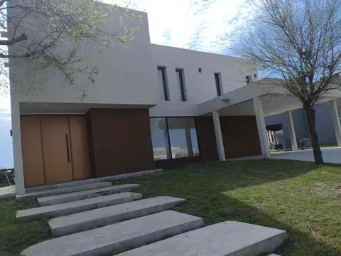 Venta Casa a ESTRENAR en Club de Campo San Lucas