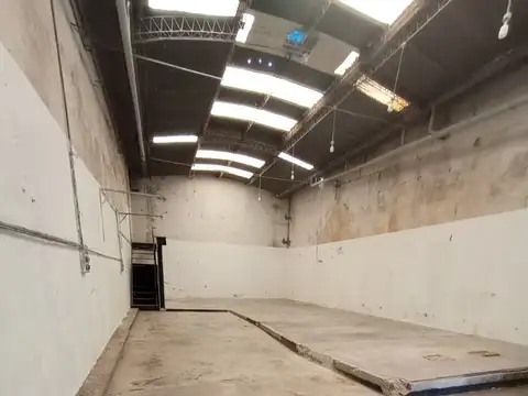 Galpon en Venta en Sarandi, USD 80.000