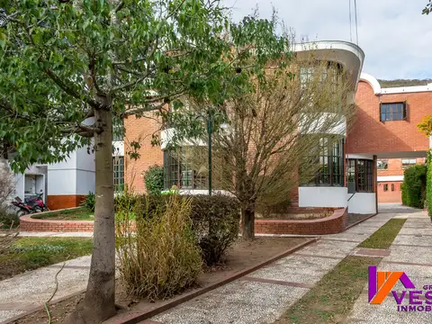 Casa en Venta de 9 dormitorios