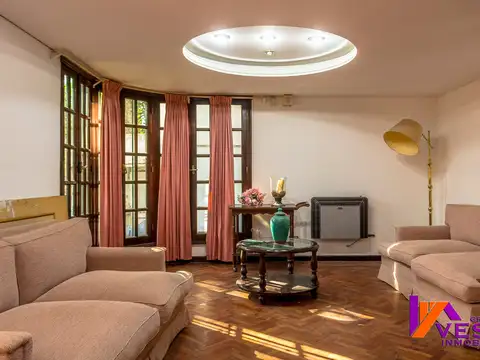 Casa en Venta en Zona Centro, USD 1.200.000