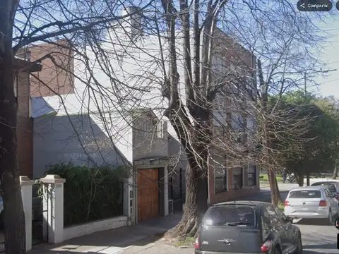 Casa en Alquiler con 1 cochera