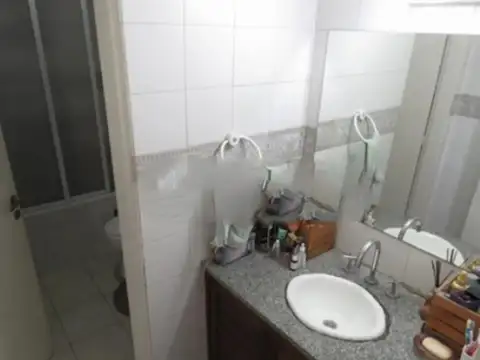 Depto Tipo Casa 4 ambientes con 3 baños
