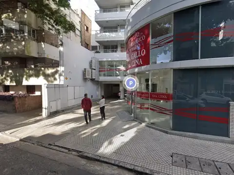 Cochera venta centro balcarce y San Juan