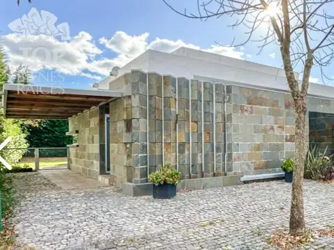 Casa en  venta en Santa Catalina