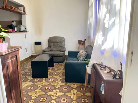 Depto Tipo Casa en Venta 50 años