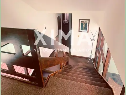 Oficina en Alquiler con 1 cochera