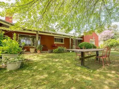 Casa 14 ambientes con 6 baños