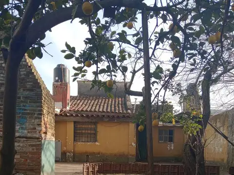 Casa 5 ambientes con 1 baño