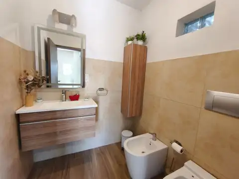 Casa 6 ambientes con 1 baño