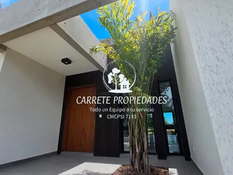 Casa en venta de 5 ambientes, con fondo a verde. Barrio Santa Elisa. Pilar