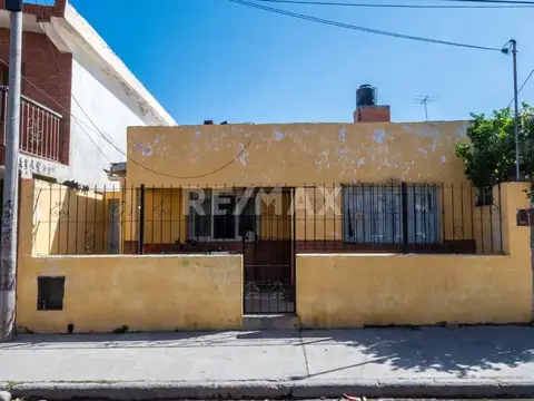 Zona La Veloz del Norte. Pasaje Tolombón 1600