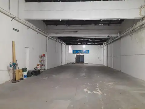 Galpon en Venta en Villa Sarmiento, USD 300.000