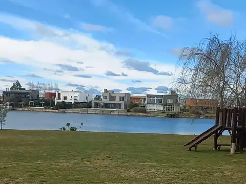 Terreno en Venta en Guernica, USD 42.000