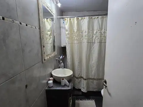 Casa 6 ambientes con 2 baños