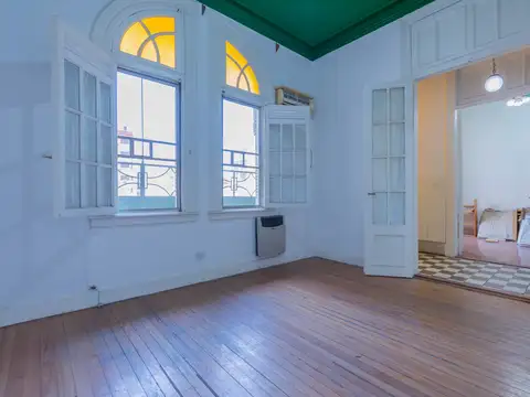 Amplio 4 Ambientes en Congreso - 2° Piso, Cocina y Baño a Estrenar