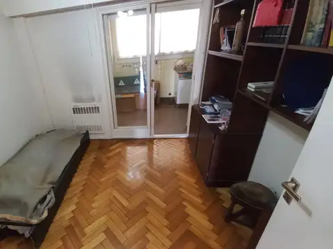 Departamento 3 amb. c/ dpcial al Frente con Balcón