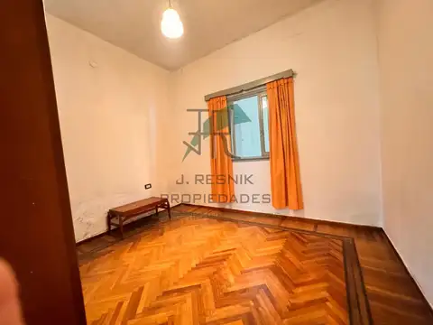 CASA 4 AMBIENTES CON GARAGE 1 PLANTA