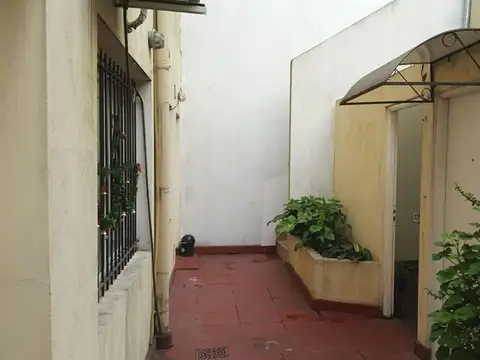 LO BUE SI BRE DOS VECES BUE. 1 amb PH en PB patio cubierto