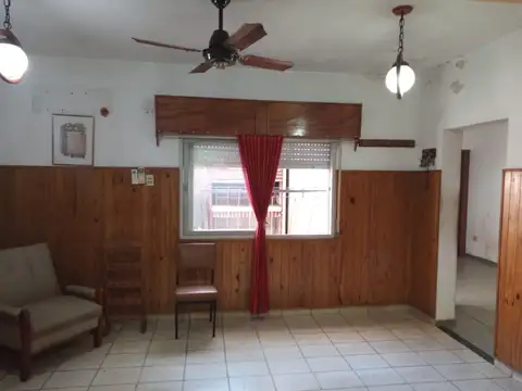 Departamento de pasillo de 2 dormitorios en calle Garibaldi al 500  de Rosario.(zona sur)