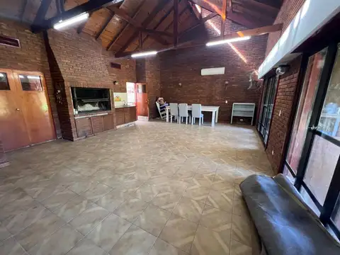 OPORTUNIDAD  VENTA CASA 10 AMBIENTES - BARRIO CERRADO El Jaguel