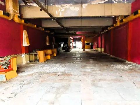 Local en Alquiler Via Pública