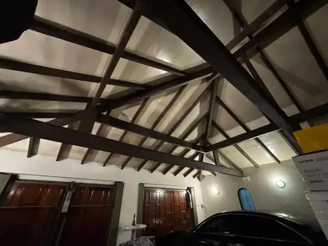 Casa en Alquiler Temporal con 2 cocheras