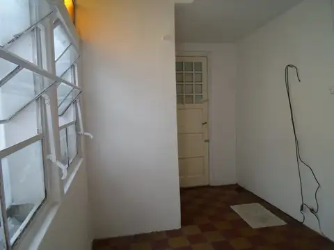 RESERVADO! 3 viviendas en 1, gran lote ideal p/edificar y obtener una renta! escucha Ofertas