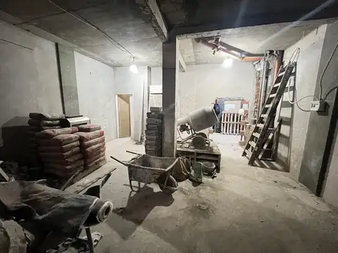 Local en excelente ubicacion, a 1 cuadra de Av. Avellaneda