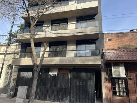 Granaderos al 200 (e/ Bogota y Bacacay)