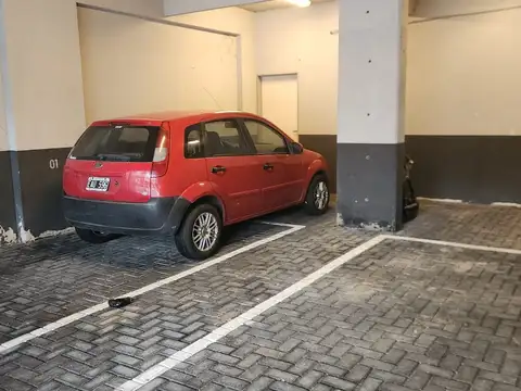 VENTA COCHERA DOBLE INGRESO DESDE AVDA  SAN TELMO