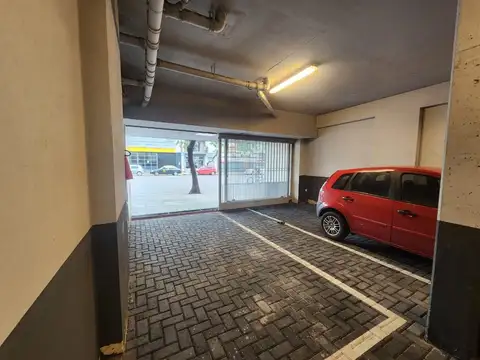 VENTA COCHERA DOBLE INGRESO DESDE AVDA  SAN TELMO