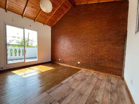 Depto Tipo Casa en Alquiler de 2 ambientes