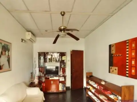 Fernández  de la Cruz 1051