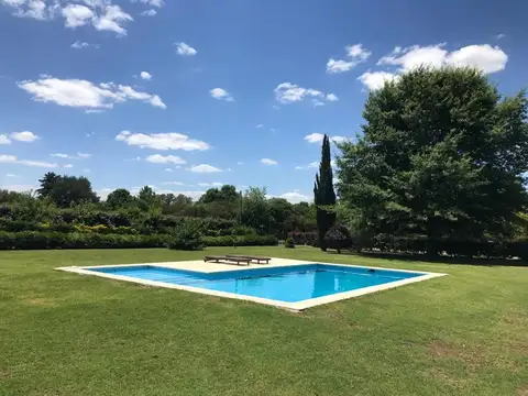 Barrio Vinelli, Lobos