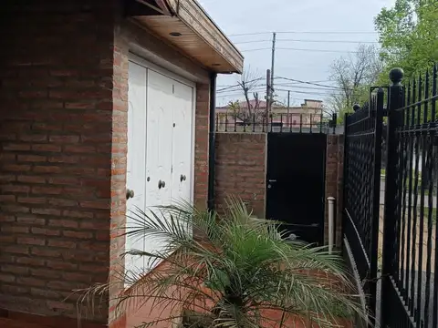 Hermosa Casa en Pontevedra Merlo Apta Credito