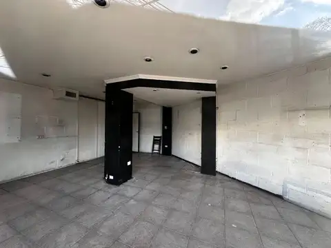 Local en Alquiler 63 años