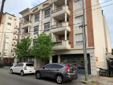 Excelente Departamento 3 Amb C/ Cochera Doble - SUM - Pileta Climatizada - Ramos Mejia