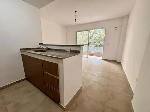 ALQUILER MONOAMB. AL FRENTE APTO PROFESIONAL