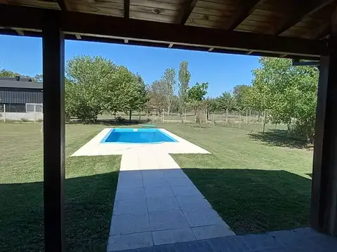 Casa en Venta con 2 cocheras