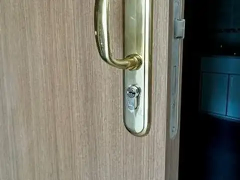 Av Patricios 127 , Piso 6