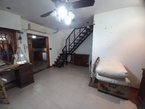 Depto Tipo Casa en Venta de 5 ambientes