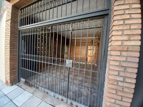 Depto Tipo Casa 5 ambientes con 1 baño