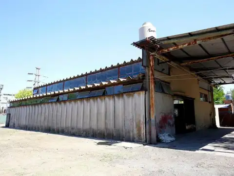 Depósito en venta - Galpón - Oficina - 2.700Mts2 - La Plata