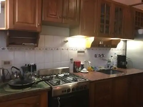 3 AMBIENTES CONTRA-FRENTE SIN EXPENSAS PRIMER PISO X ESCALERA , 71 MTS EXCEL UBICACION 17 AÑOS ANTIG