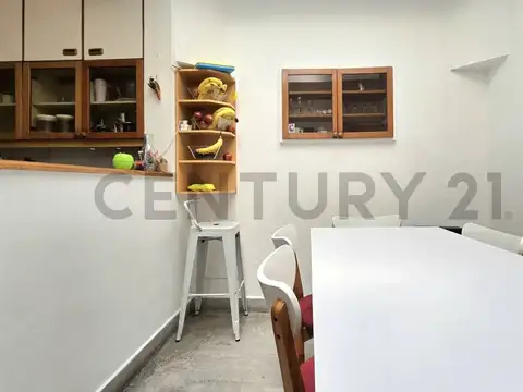 Zapiola 3600, Piso 0