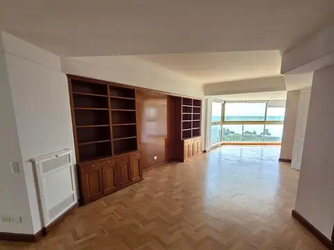 Departamento 6 ambientes con 4 baños