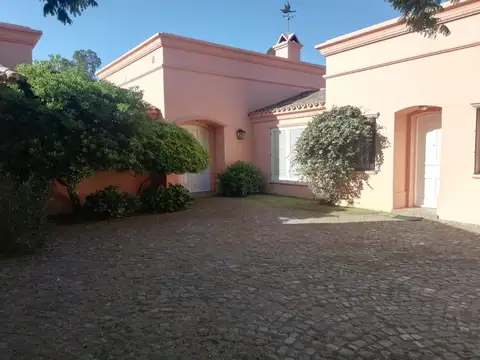 Quinta en Alquiler en Barrio El Cazador, USD 4.000