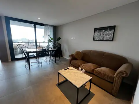 Semipiso con cochera 2 ambientes