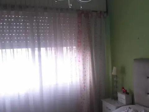 OPORTUNIDAD CASA DE 4 AMBIENTES EN VILLA CONSTRUCTORA